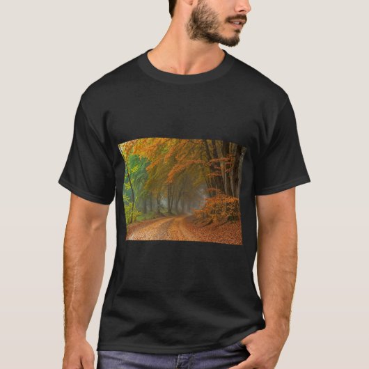 Golden Autumn Forest Scene T-shirt (Voorkant)
