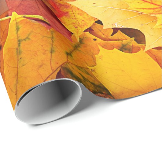 Golden Autumn Maple Leaves Cadeaupapier (Rol Hoek)