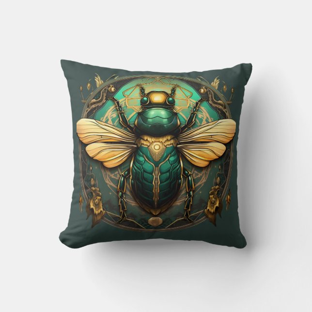 Golden Beetle Emblem Pillow - Embrace Elegance Kussen (Voorkant)
