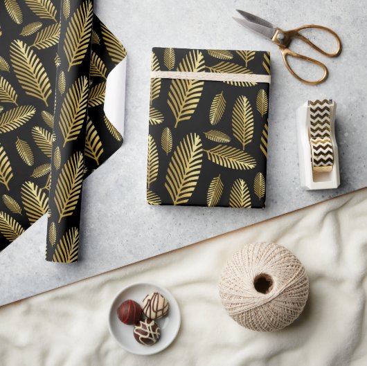 Golden Black Palm Leaf Pattern Cadeaupapier (Crafts)