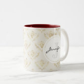 Golden Bumble Bee met kroonpatroonmonogram Tweekleurige Koffiemok (Voorkant rechts)