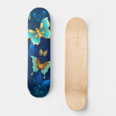 Golden Butterflies op een blauwe achtergrond Persoonlijk Skateboard (Voorkant)