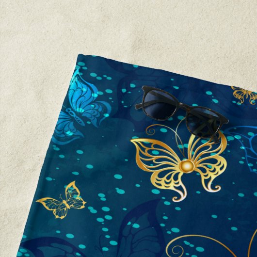 Golden Butterflies op een blauwe achtergrond Strandlaken (In situ)