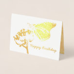 Golden Butterfly op Flower Friend Birthday Folie Kaarten<br><div class="desc">Een echt , vrouwelijk ontwerp, met een grote vlinder die op een bloem zit. Eenvoudig en grafisch, het abstracte vlinder en bloem afbeelding is geboren uit mijn originele natuur fotografie. Binnen, op een abstract gouden gele achtergrond, is een prachtig gevoel dat stroomt met het afbeelding, dat ook gepersonaliseerd kan worden...</div>