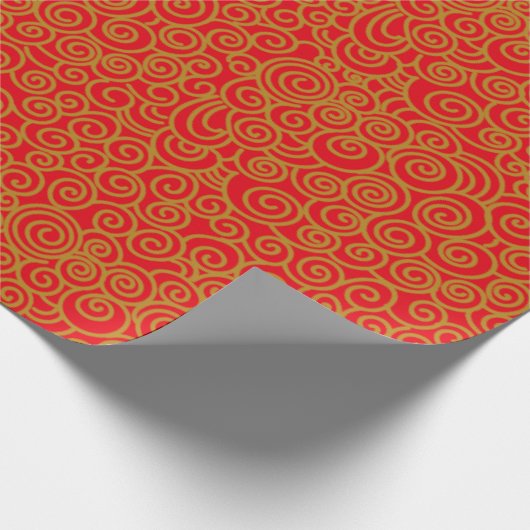 Golden Chinese Auspicious Clouds Pattern op Red Cadeaupapier (Hoek)