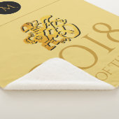 Golden Chinese Dog Papercut 2018 Monogram medium B Sherpa Deken (3/4)