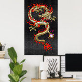 Golden Chinese draak — tand op zwarte zijde Poster (Thuiskantoor)