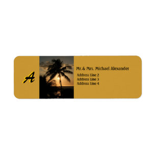 Golden Coastline Sunset Palm Tree met Monogram Etiket