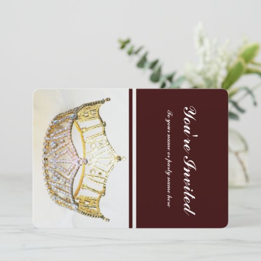Golden Crown en Bruin Metallic Uitnodigen Kaart (Staand voorkant)
