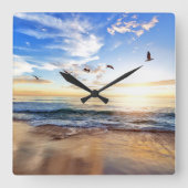 Golden Dawn: Eenzaamheid van het Zee Vierkante Klok (Voorkant)