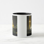 Golden dome van het imam Reza Shrine Complex op Mok (Midden)