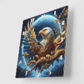 Golden Eagle neergestreken op tak bij schemering Vierkante Klok (Hoek)