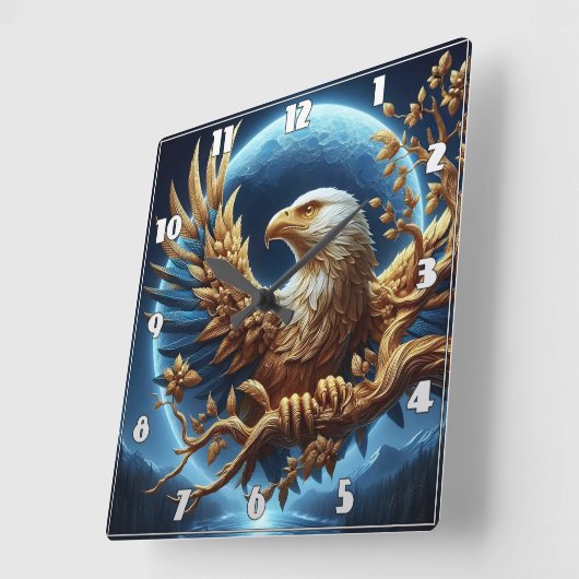 Golden Eagle neergestreken op tak bij schemering Vierkante Klok (Hoek)