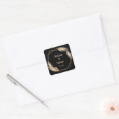 Golden Feathers op Black Vierkante Sticker (Envelop)