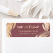 Golden Feathers op Mauve Etiket (Insitu)