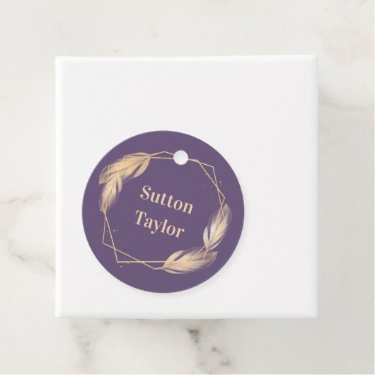 Golden Feathers op plum Bedankjes Labels (In situ)