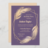 Golden Feathers op Plum Birthday Party Kaart (Voorkant / Achterkant)