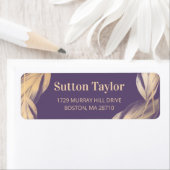 Golden Feathers op plum Etiket (Insitu)