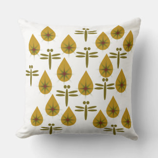 Golden Fireflies and Petal Glow Pattern Kussen
