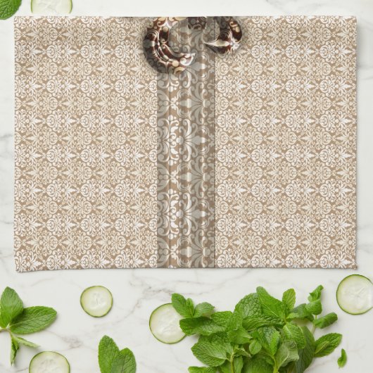 Golden Fleur De Lis met het Cream Damask Pattern Theedoek (Gevouwen)