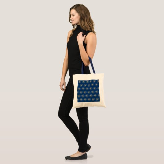 Golden Floral Pattern Navy Blue Canvas tas (Voorkant (model))
