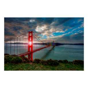 Golden Gate Bridge met Sun Shining through. Perfect Poster