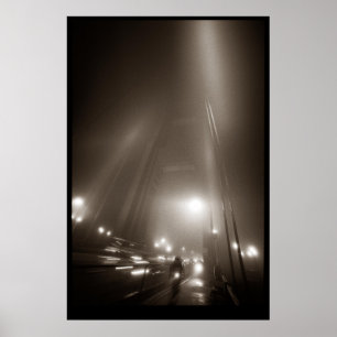 Golden Gate Bridge met wegrijder in mist Poster