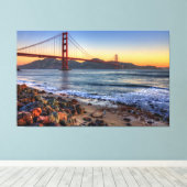 Golden Gate Bridge vanaf de baai van San Francisco Canvas Afdruk (Insitu (Houten vloer))