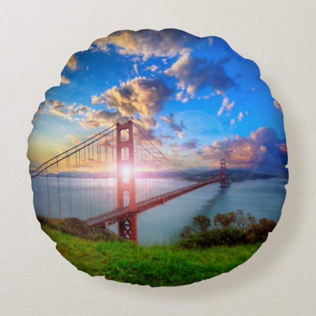Golden Gate Sunrise Rond Kussen (Voorkant)