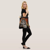 Golden Gaze en vangen een droomwolf Tote Bag (Op model)