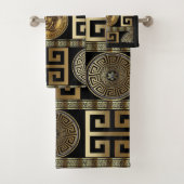 Golden Gorgon "Medusa" met Griekse Key Geometrisch Bad Handdoek (Insitu)