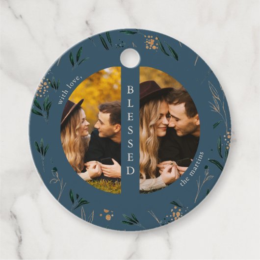 Golden Greenery Blue Two Photo Kerstfeestay Bedankjes Labels (Voorkant)