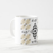 Golden Harmony - Mok Design met Arabesk Pattern (Voorkant links)