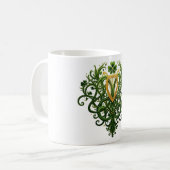 Golden Harp Green Shamrocks St. Patrick's Day Koffiemok (Voorkant links)