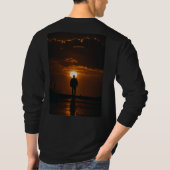 "Golden Horizon: Sunset Vibes T-shirt" T-shirt (Achterkant)