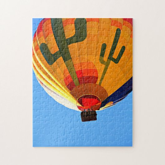Golden Hot Air ballon met groene cactus in Sky Legpuzzel (Verticaal)