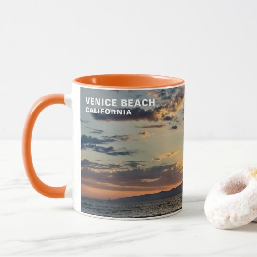 Golden Hour Sunset - Venice Beach, CA Mok (Met donut)