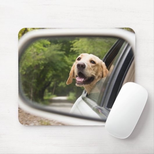 Golden Labrador in Rearview Mirror Muismat (Met muis)