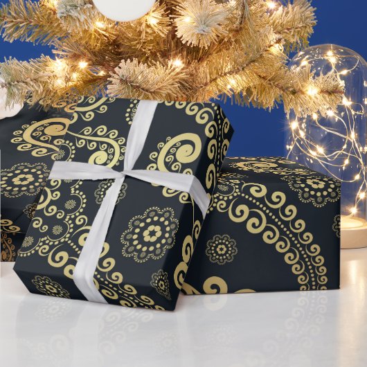 Golden Large Luxury Paisley op zwarte achtergrond Cadeaupapier (Feestdagen)