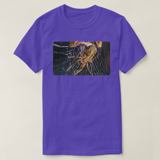 Golden Leaf Curling Spider T-shirt (Design voorkant)
