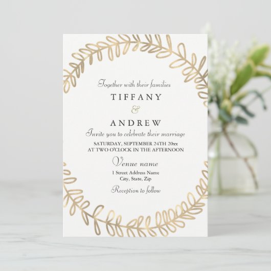 Golden Leaf Wreath Modern Wedding Invite Kaart (Staand voorkant)