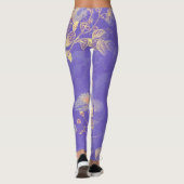 Golden Leafy Foliage op Paarse achtergrond Leggings (Achterkant)