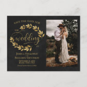 Golden Leaves op Black Photo Wedding Save the Date Aankondigingskaart (Voorkant)