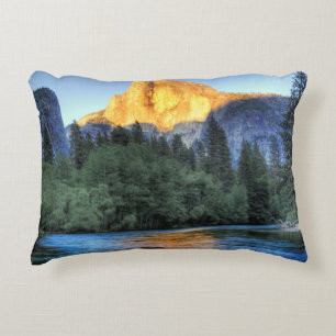 Golden Light op Half Dome Decoratief Kussen