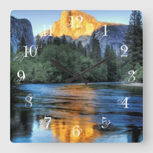 Golden Light op Half Dome Vierkante Klok (Voorkant)
