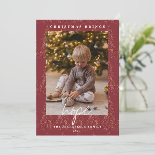 Golden Lights Bokeh Kerstmis Rood 2 Foto Feestdagenkaart (Staand voorkant)