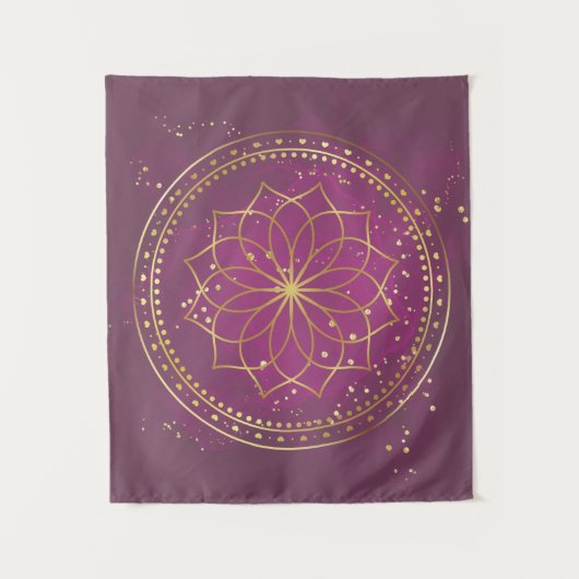 Golden Mandala op Plum | Elegante Heilige Geometri Wandkleed (Voorkant)