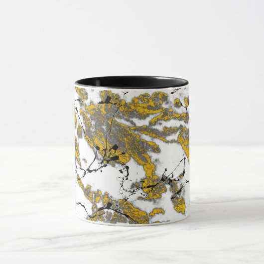 Golden marmer met een patroon met zwarte aderen mok (Midden)