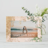 Golden Modern Eucalyptus Greenery Abstracte Foto Save The Date (Staand voorkant)
