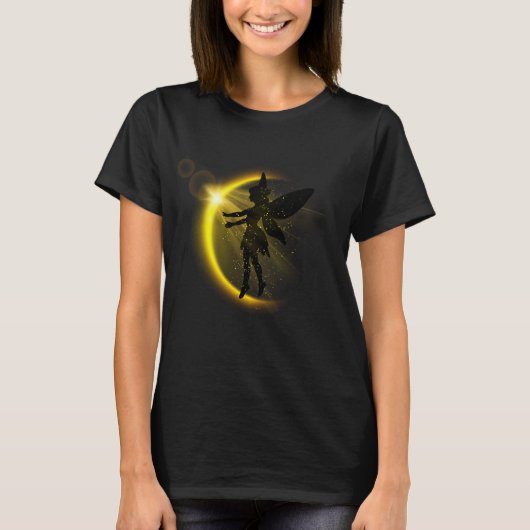 Golden Moon Fairy – Celestial Feminine Night Art T-shirt (Voorkant)
